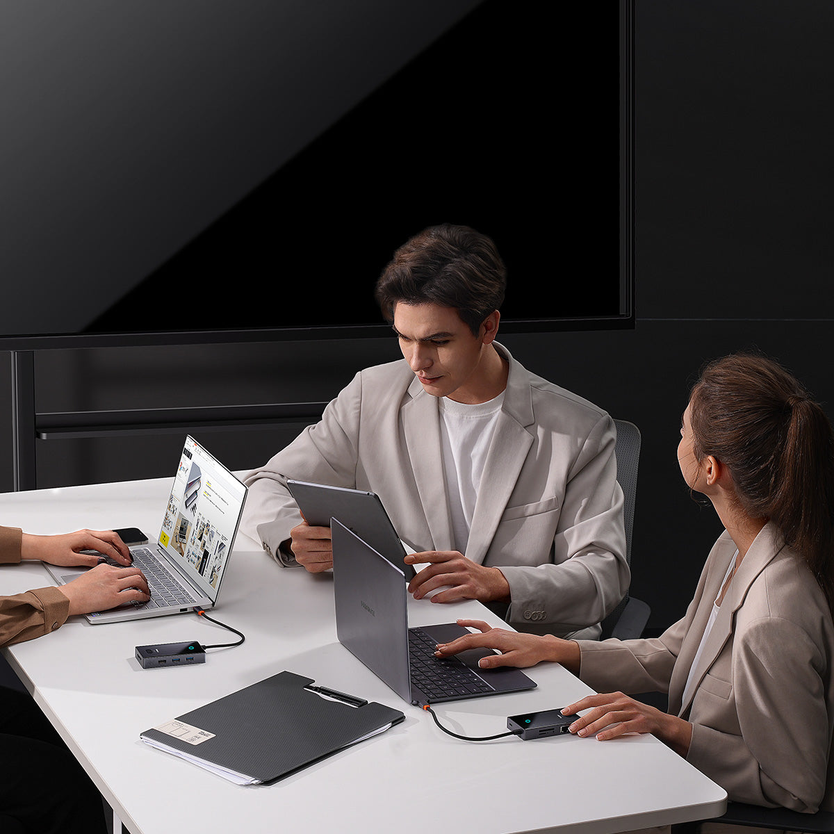 Baseus 8-in-1 USB C Hub 4K@60Hz