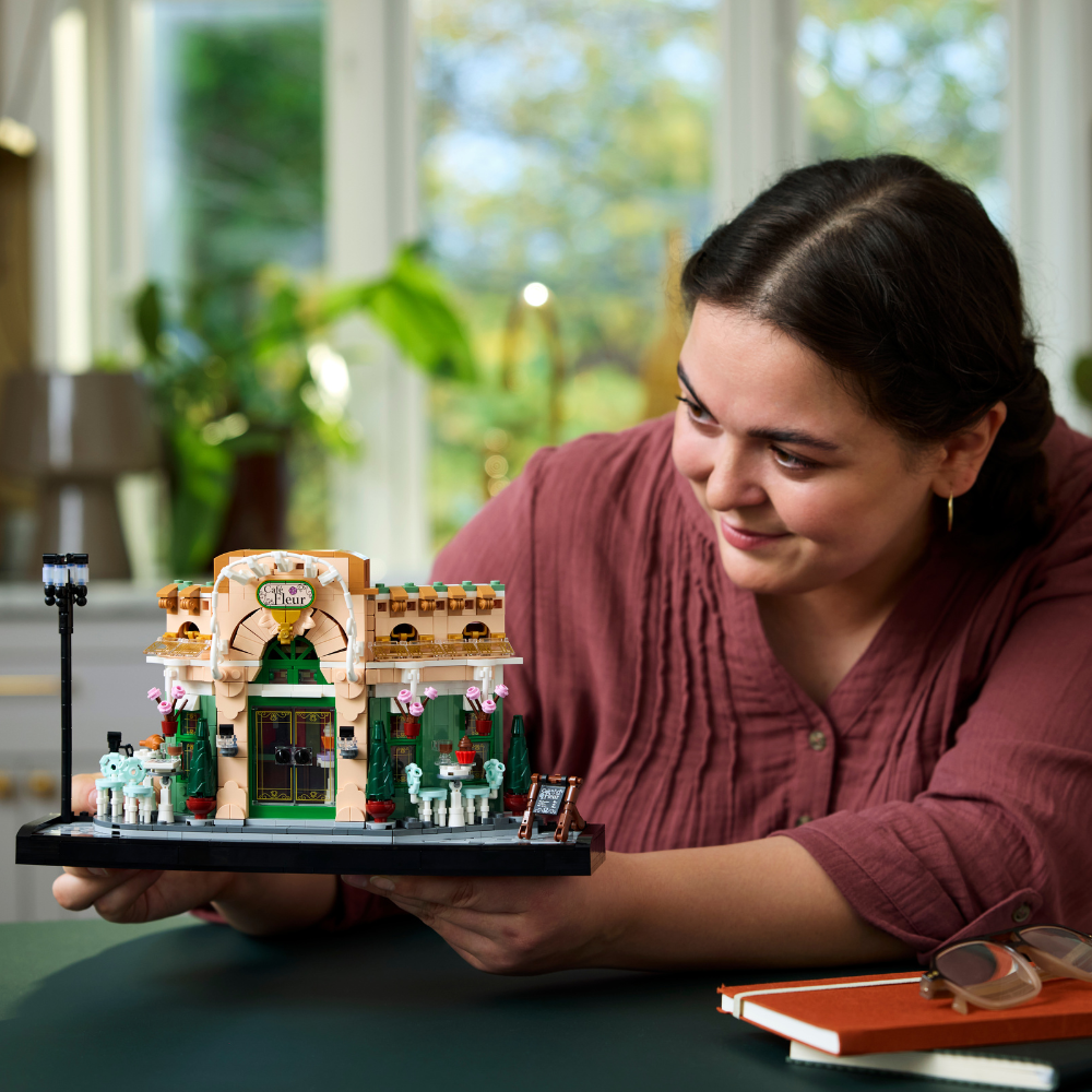 LEGO Icons: French Cafe (10362)