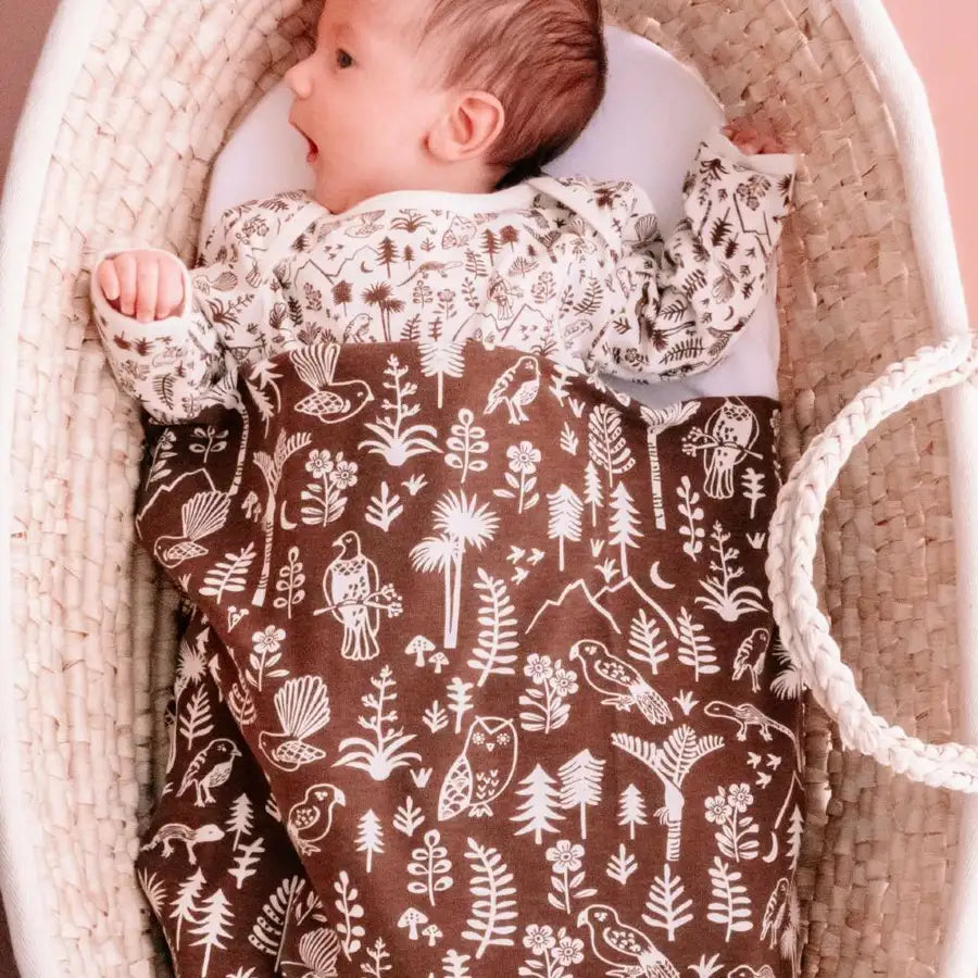 Woolbabe Merino/Organic Cotton swaddle/blanket BARK WILDERNESS - Babyonline