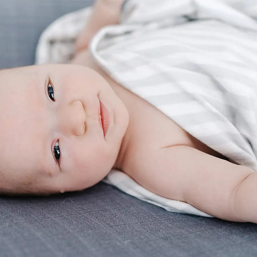 Woolbabe Merino/Organic Cotton swaddle/blanket PEBBLE - Babyonline