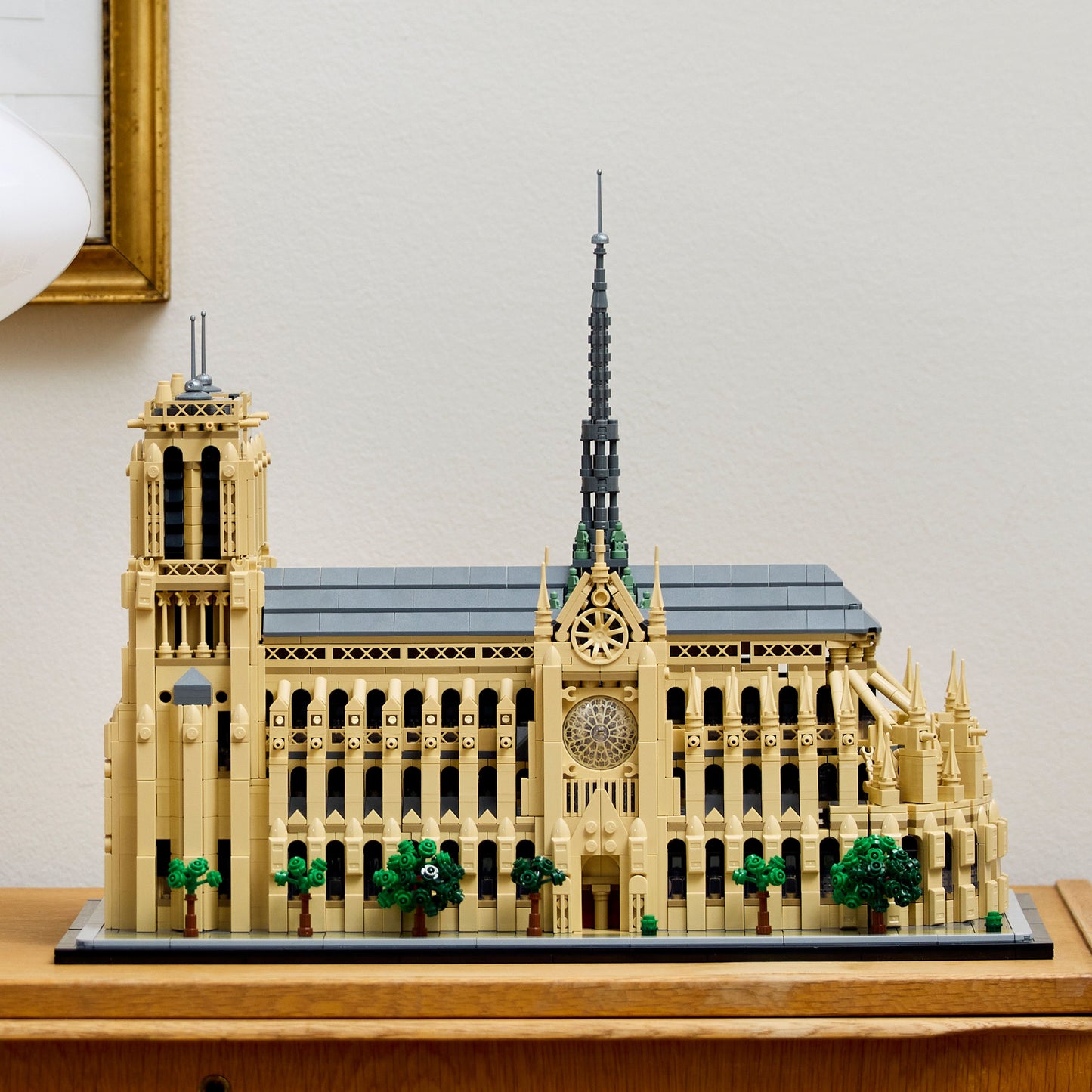 LEGO Architecture: Notre-Dame de Paris (21061)