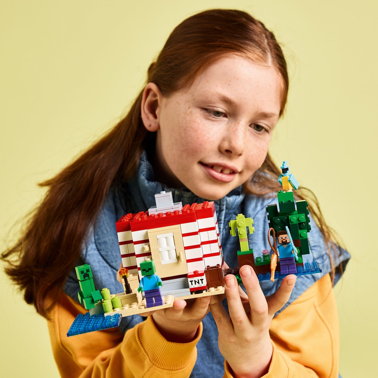 LEGO Minecraft: The TNT Jungle House (21275)