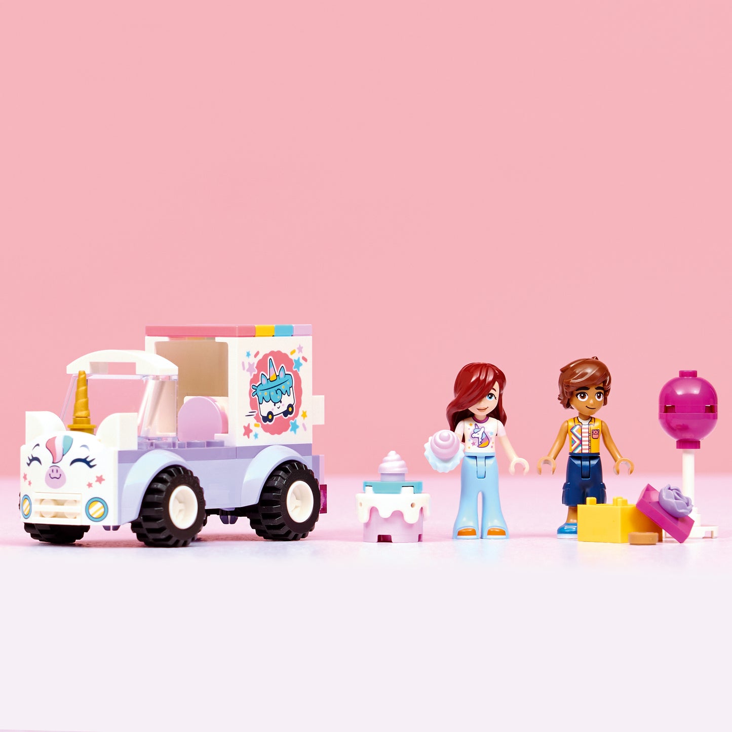 LEGO Friends: Unicorn Cake Delivery Car (42675)