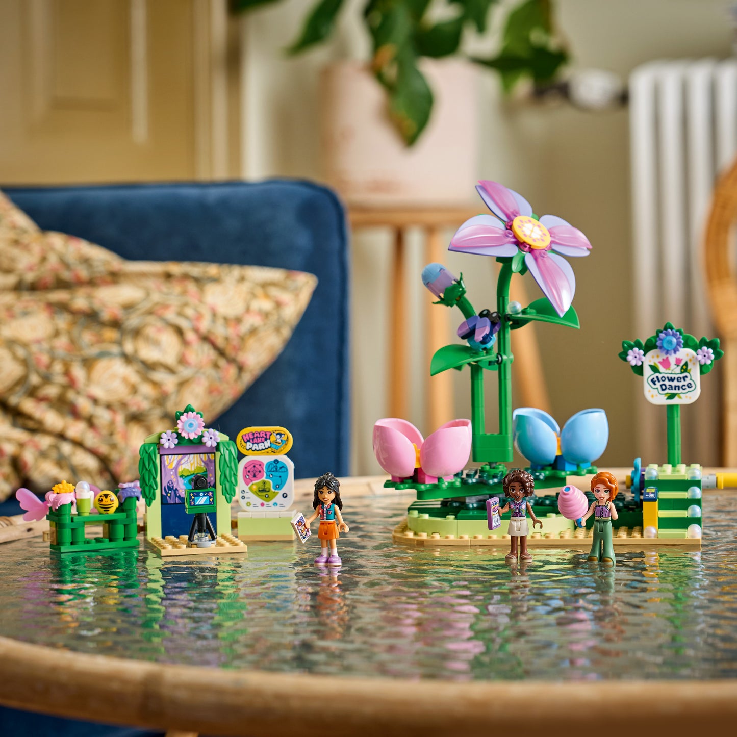 LEGO Friends: Spinning Flower & Fairy Teacup Ride (42702)