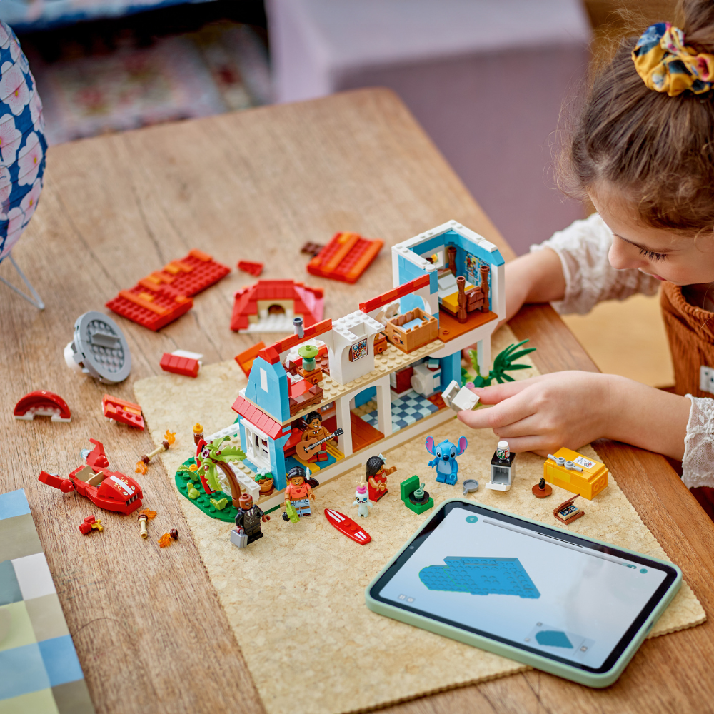 LEGO Disney: Lilo and Stitch Beach House (43268)