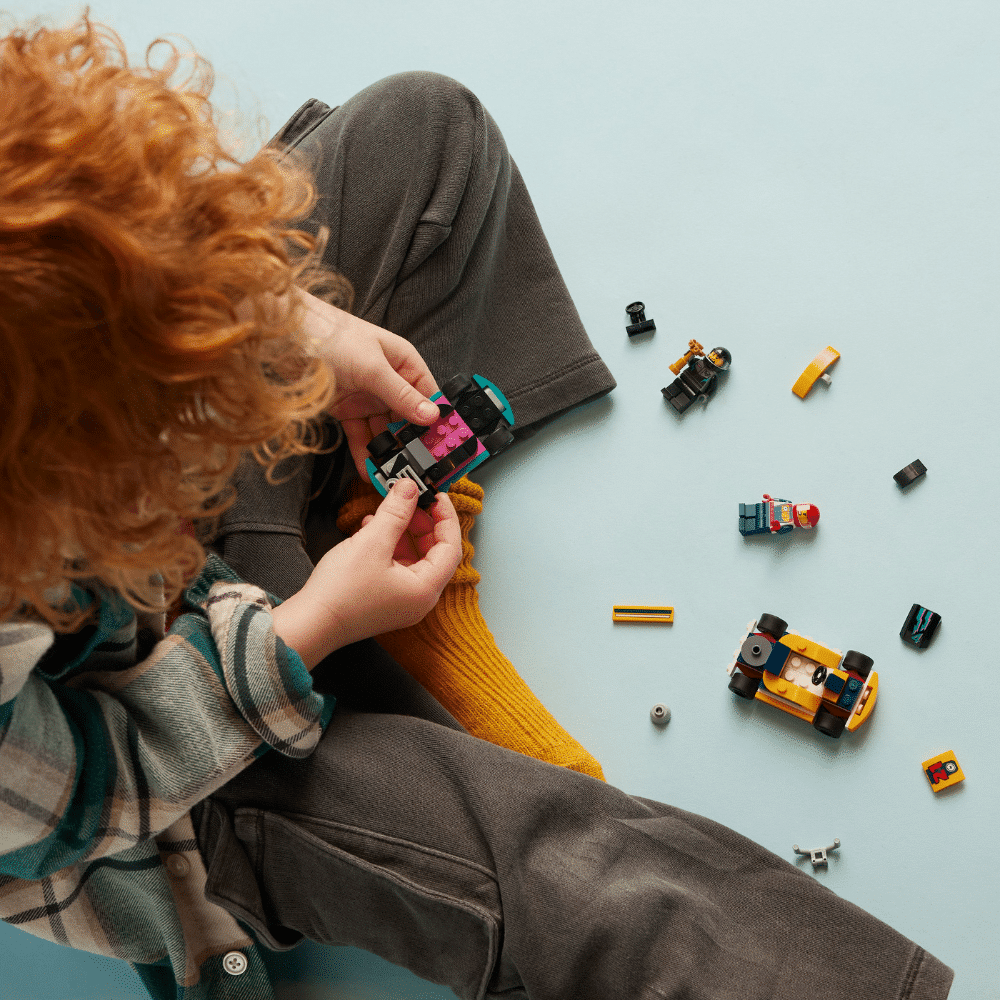 LEGO CITY: Go-Karts and Race Drivers (60400)