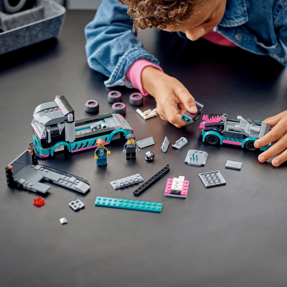 LEGO CITY: Race Car and Car Carrier Truck (60406)
