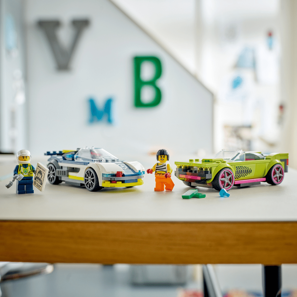 LEGO CITY: Police Car and Muscle Car Chase (60415)