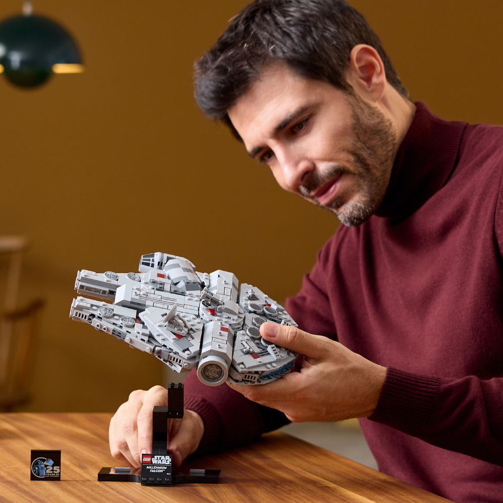 LEGO Star Wars: Millennium Falcon (75375)