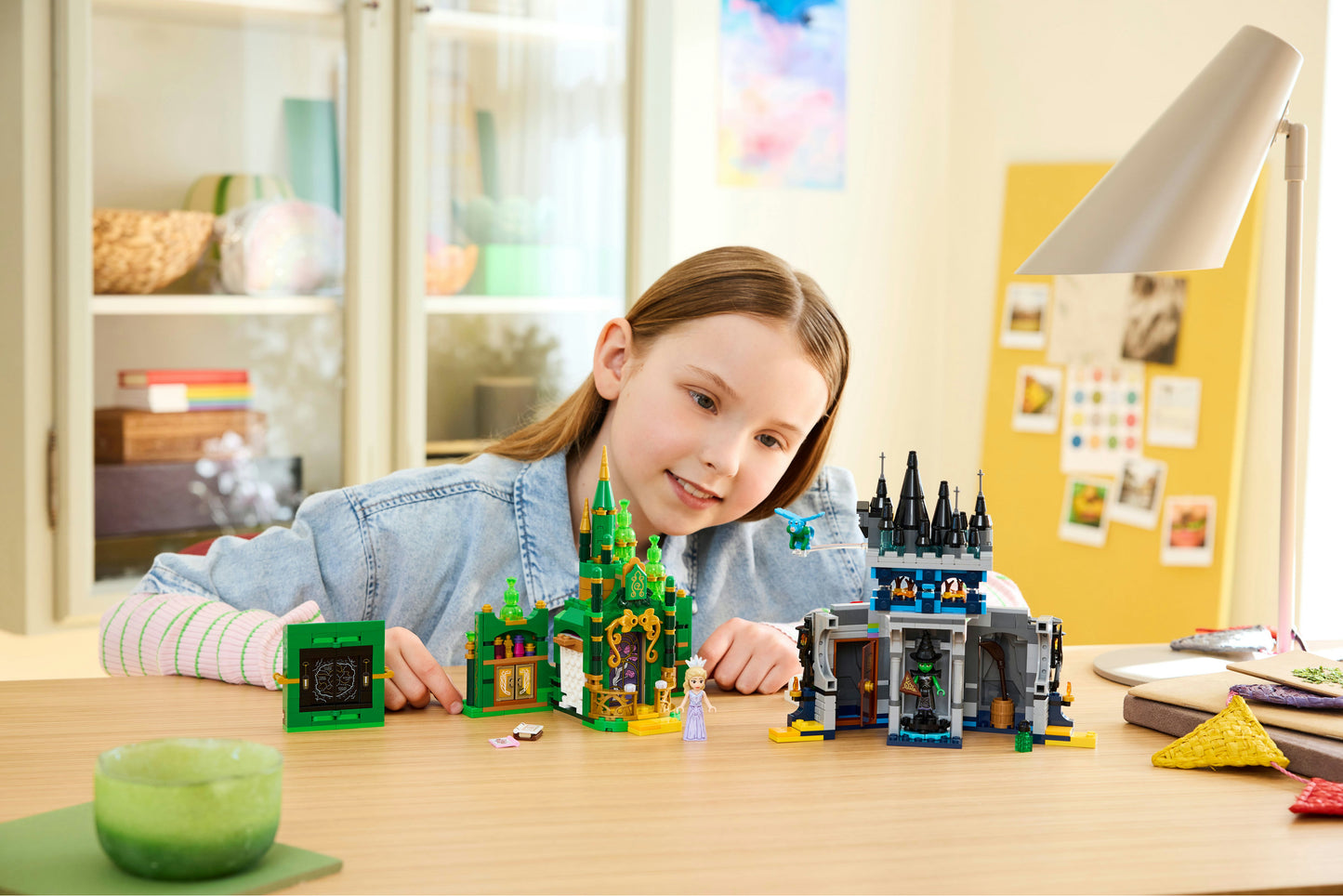 LEGO Wicked: Emerald City & Kiamo Ko Castle (75689)