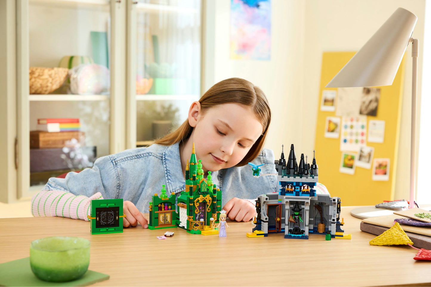 LEGO Wicked: Emerald City & Kiamo Ko Castle (75689)
