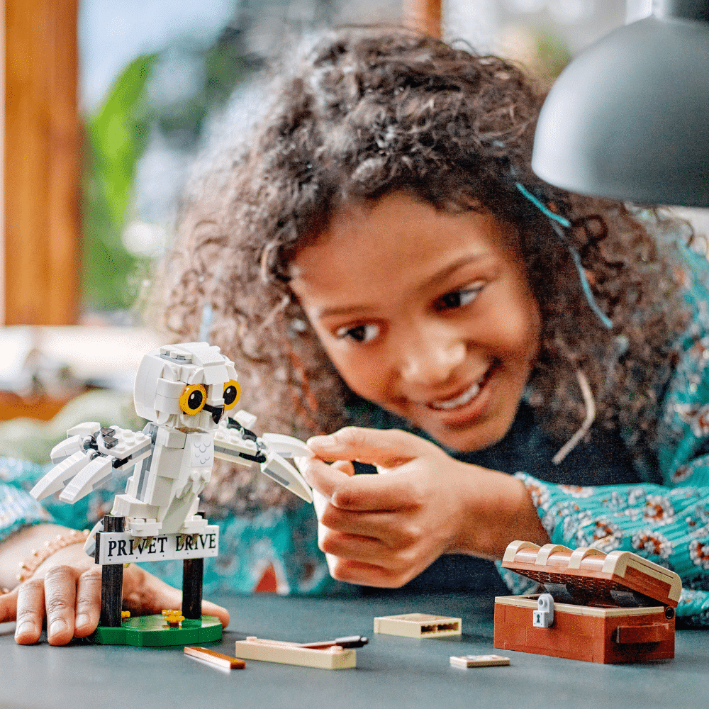 LEGO Harry Potter: Hedwig at 4 Privet Drive (76425)