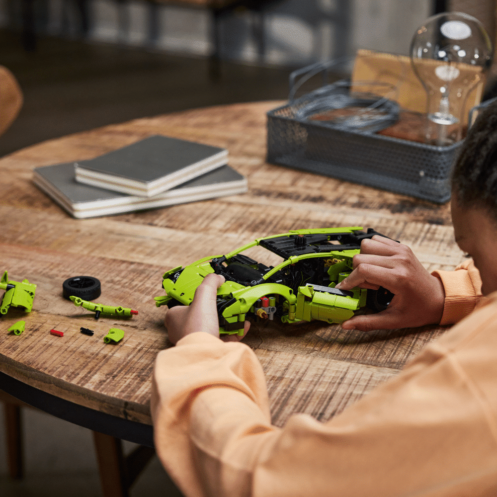 LEGO Technic: Lamborghini Hurac√°n Tecnica (42161)
