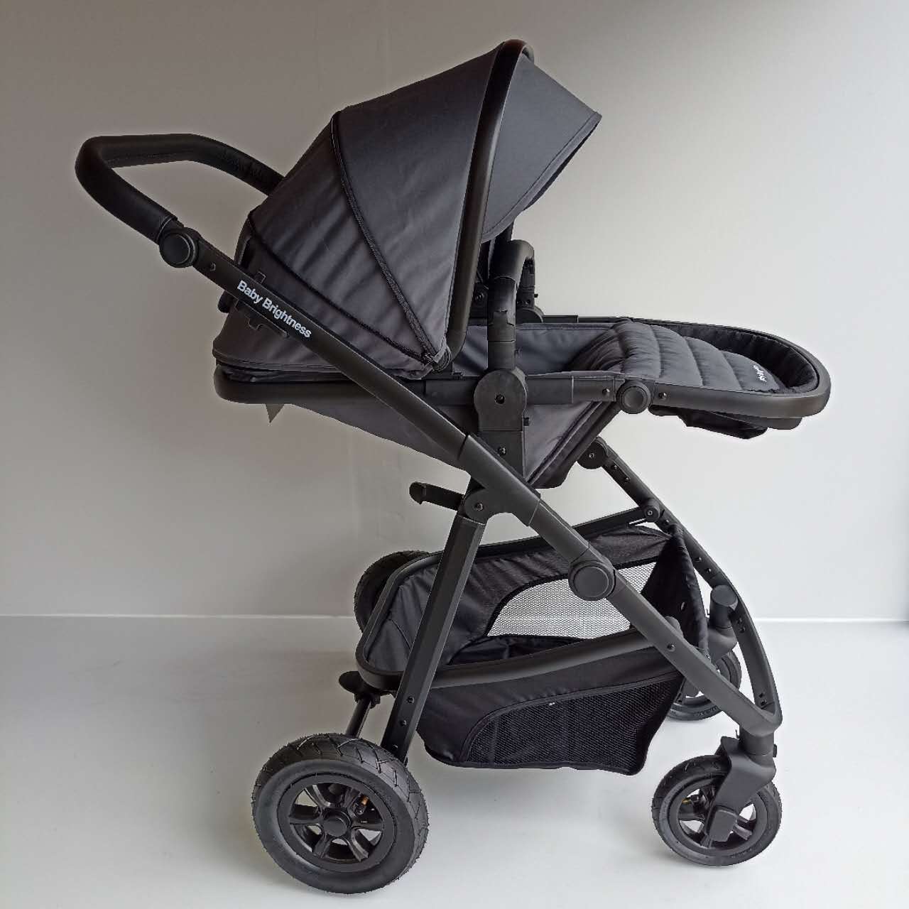 Baby Brightness Palms 2+ baby stroller with carrycot and capsule Black
