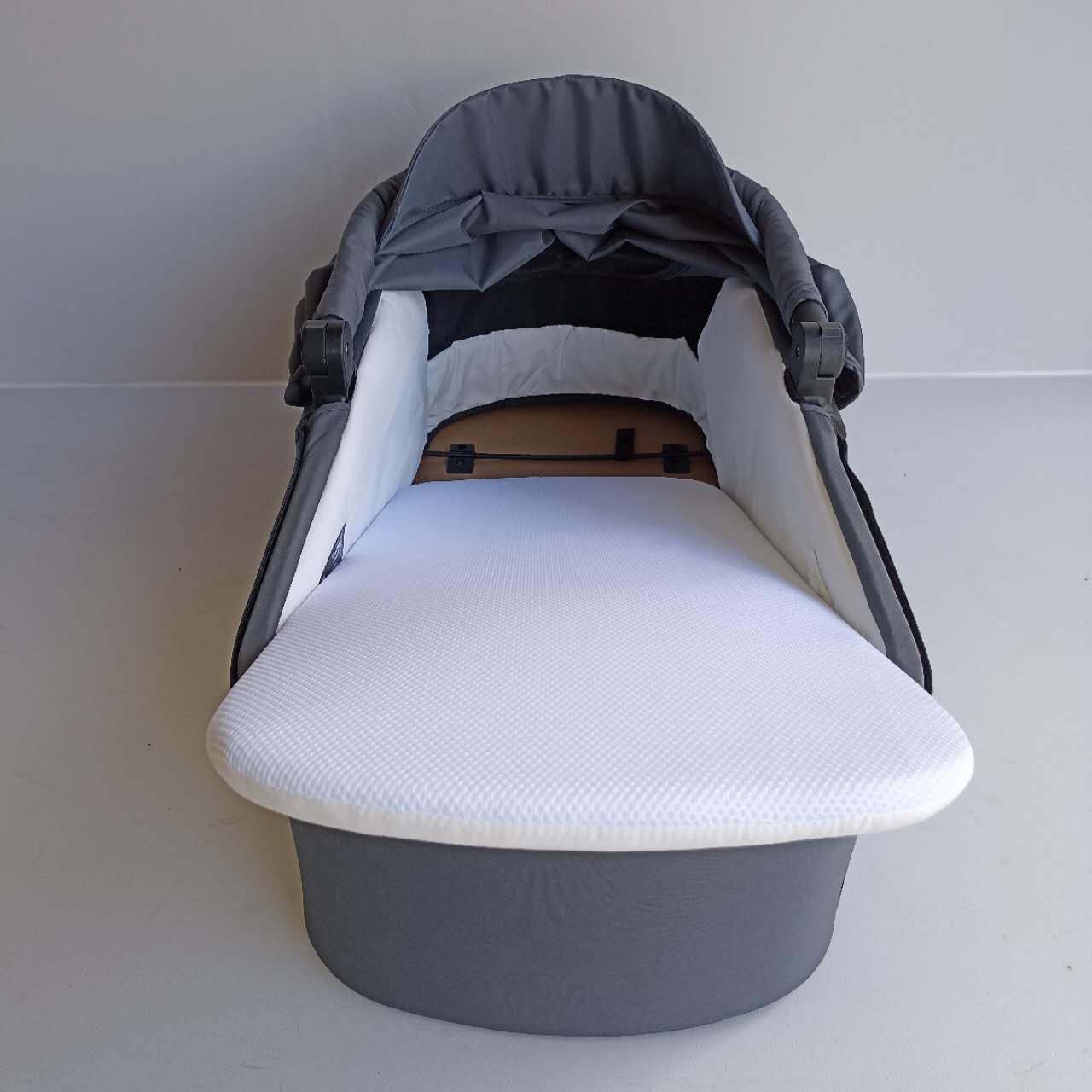 Baby Brightness Palms 2+ baby stroller with carrycot and capsule dark grey