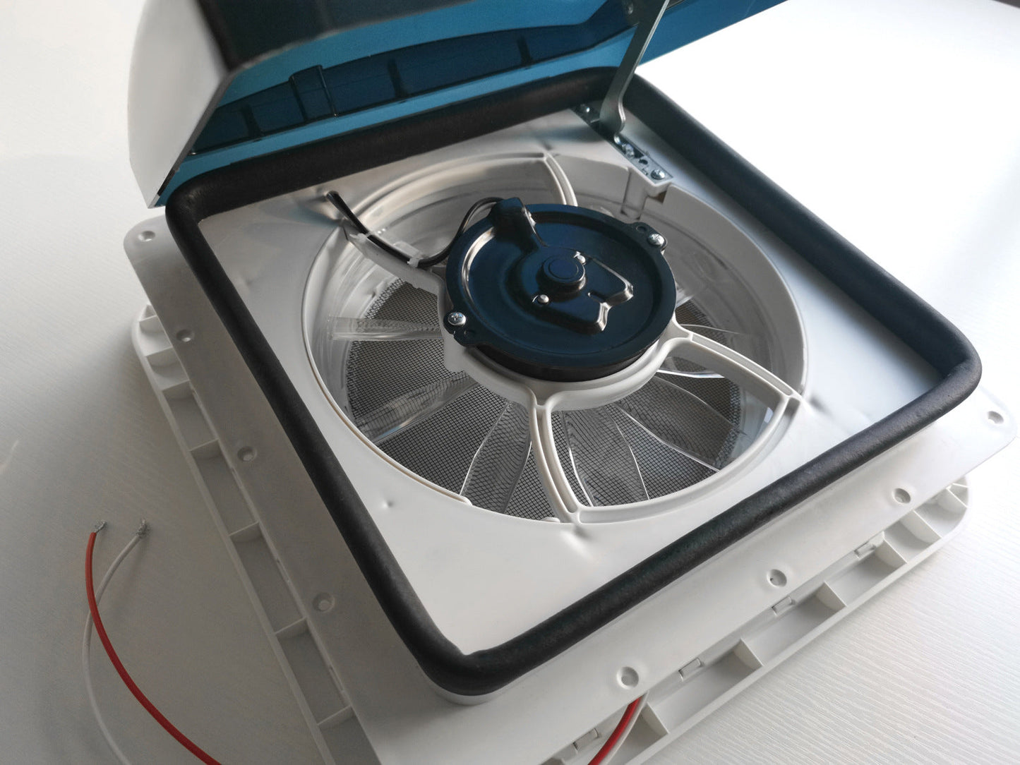 Caravan Roof Vent Fan with Light