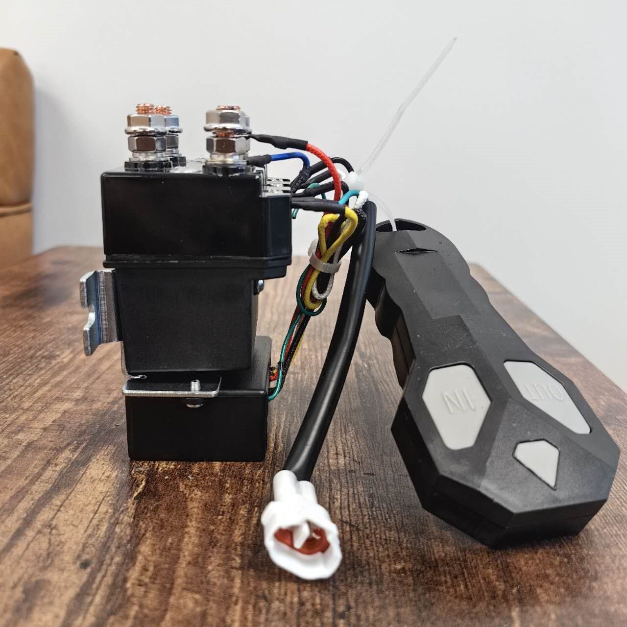 500A 12V Winch Solenoid with Remote Suitable upto 5000lbs