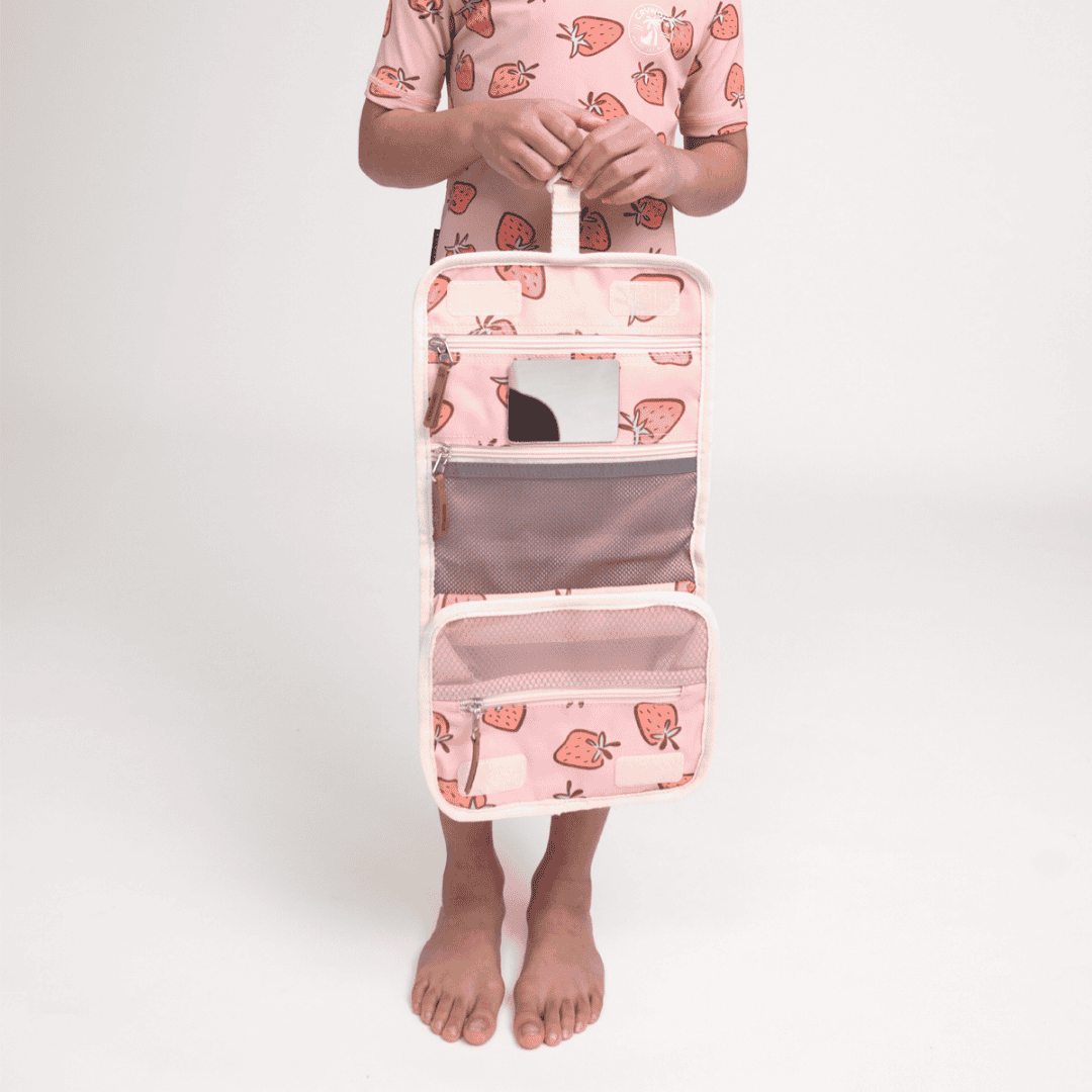 Crywolf - Hanging Toiletry Bag