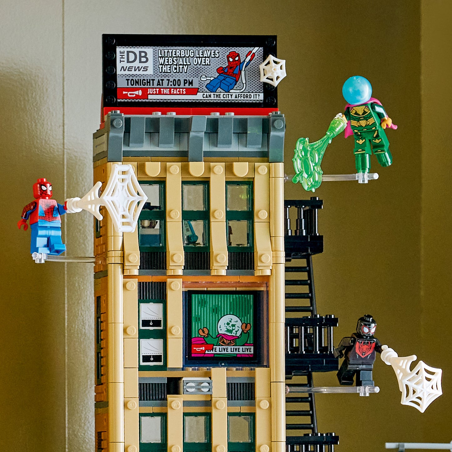 LEGO Marvel: Spider-Man vs Mysterio: The Daily Bugle (76342)