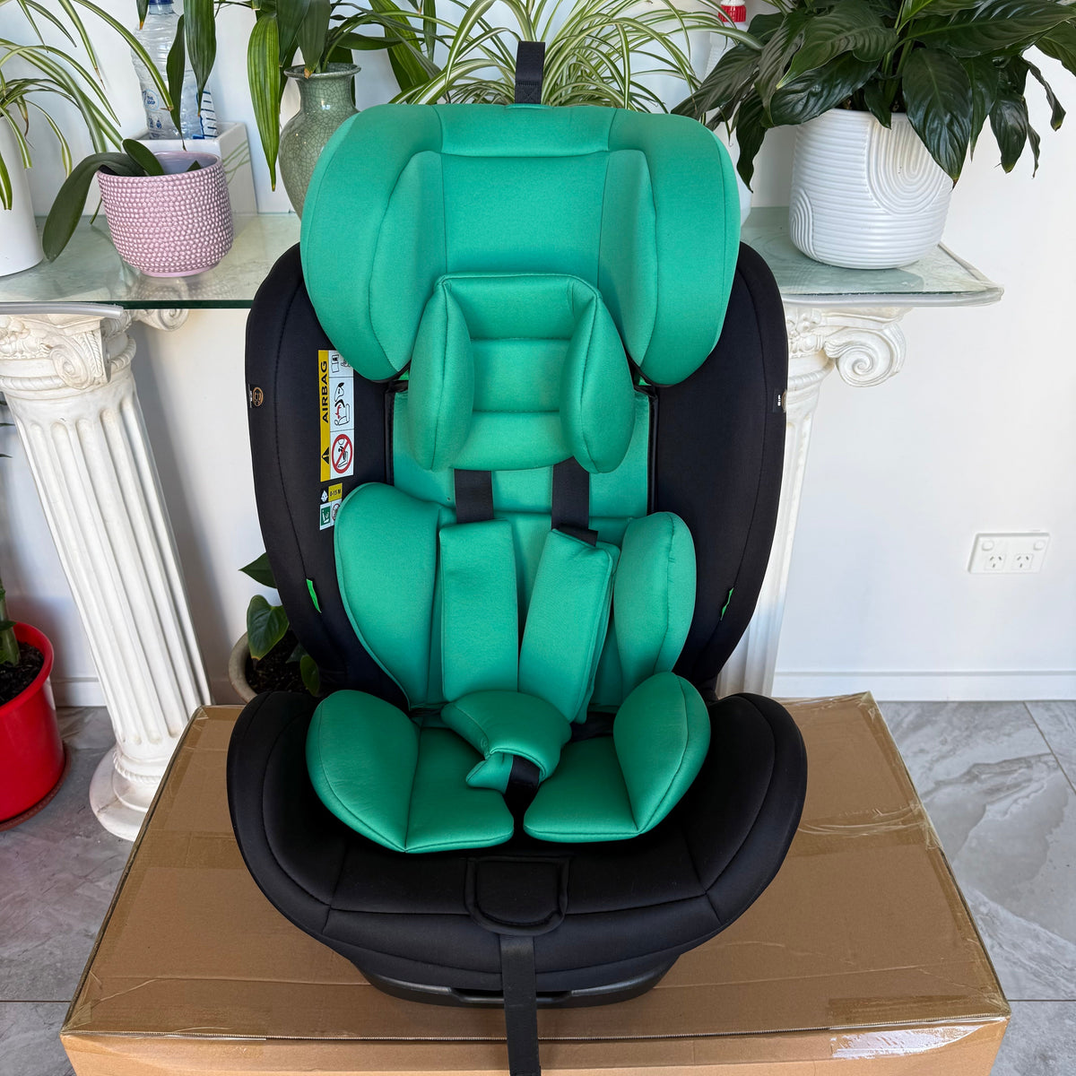 Arête Orbit 360° Rotational Car Seat — Green