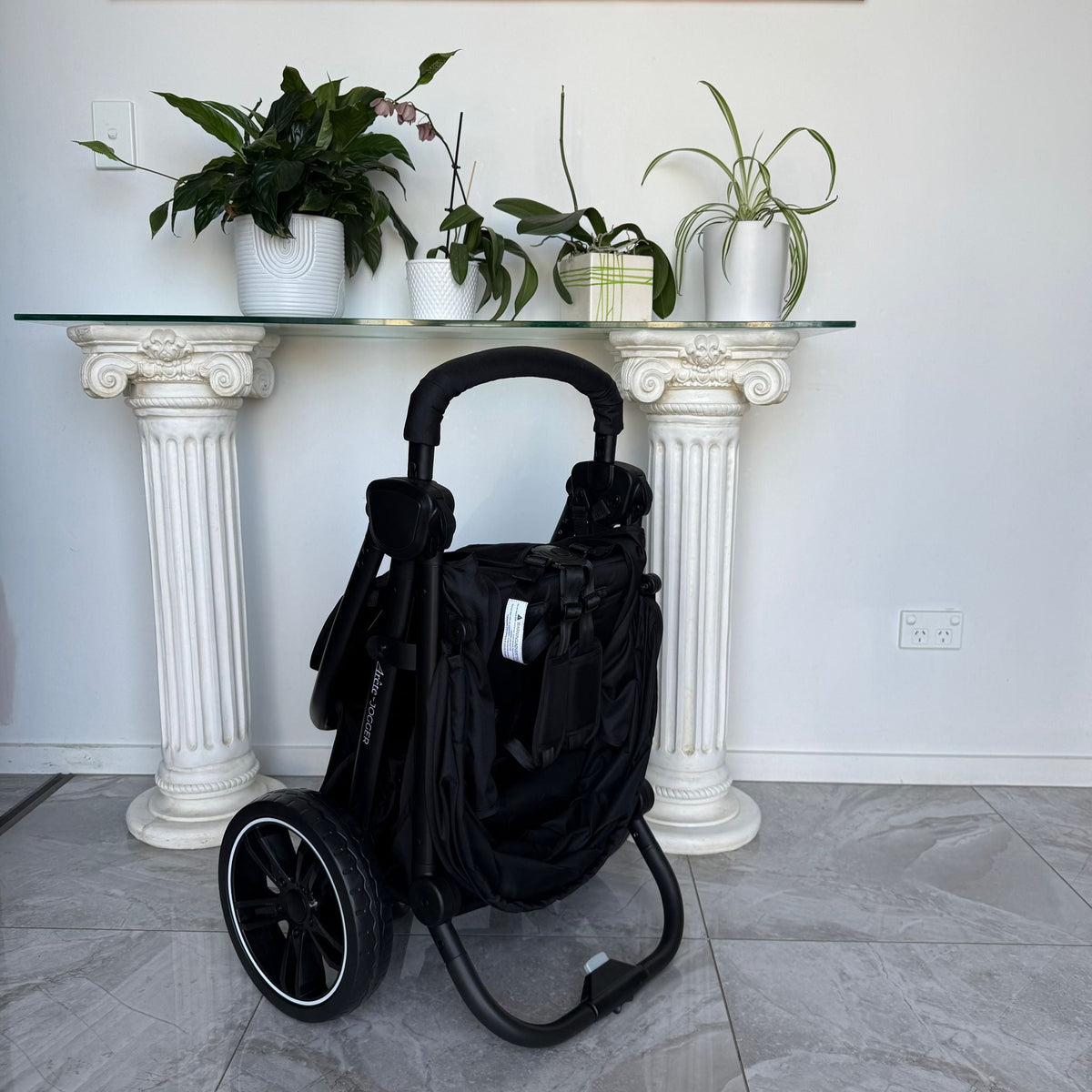 Arête Jogger Travel System with Capsule