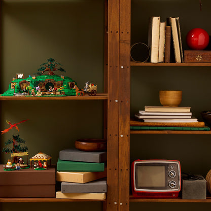 LEGO Icons: The Lord of the Rings: The Shire (10354)