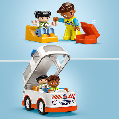LEGO DUPLO: Ambulance & Driver (10447)