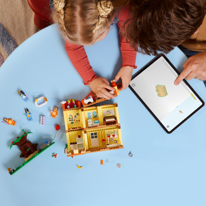 LEGO Bluey: Bluey's Family House (11203)