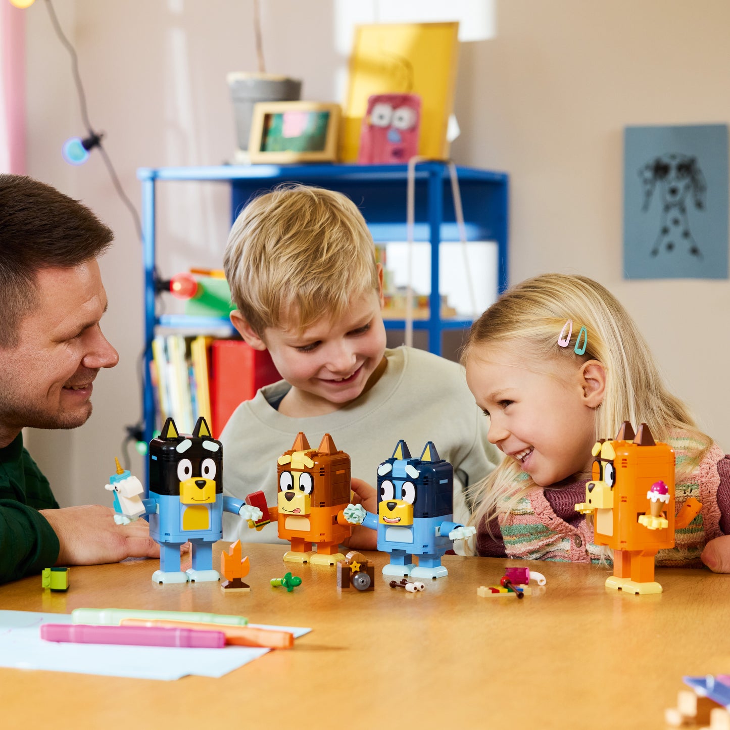LEGO Bluey: Brick-Built Bluey Family (11217)