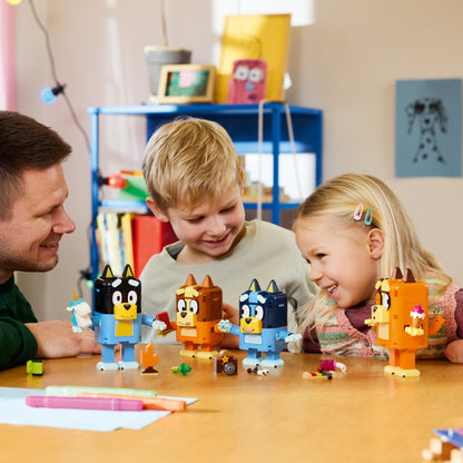 LEGO Bluey: Brick-Built Bluey Family (11217)