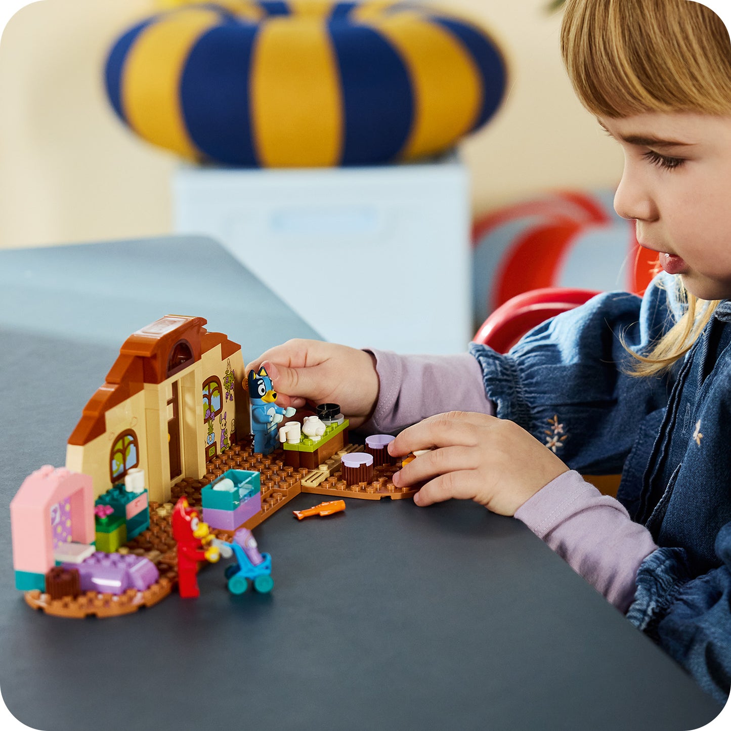 LEGO Bluey: School with Rusty and Bluey (11221)