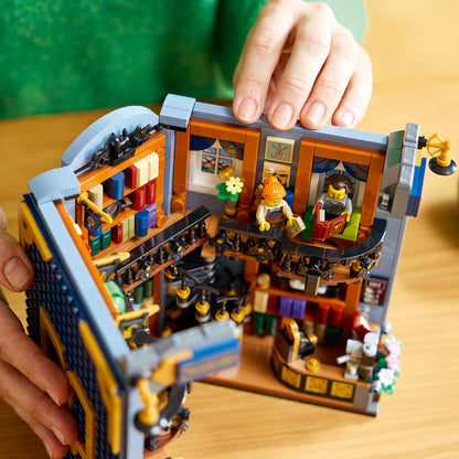 LEGO Icons: Bookshop: Book Nook (11379)