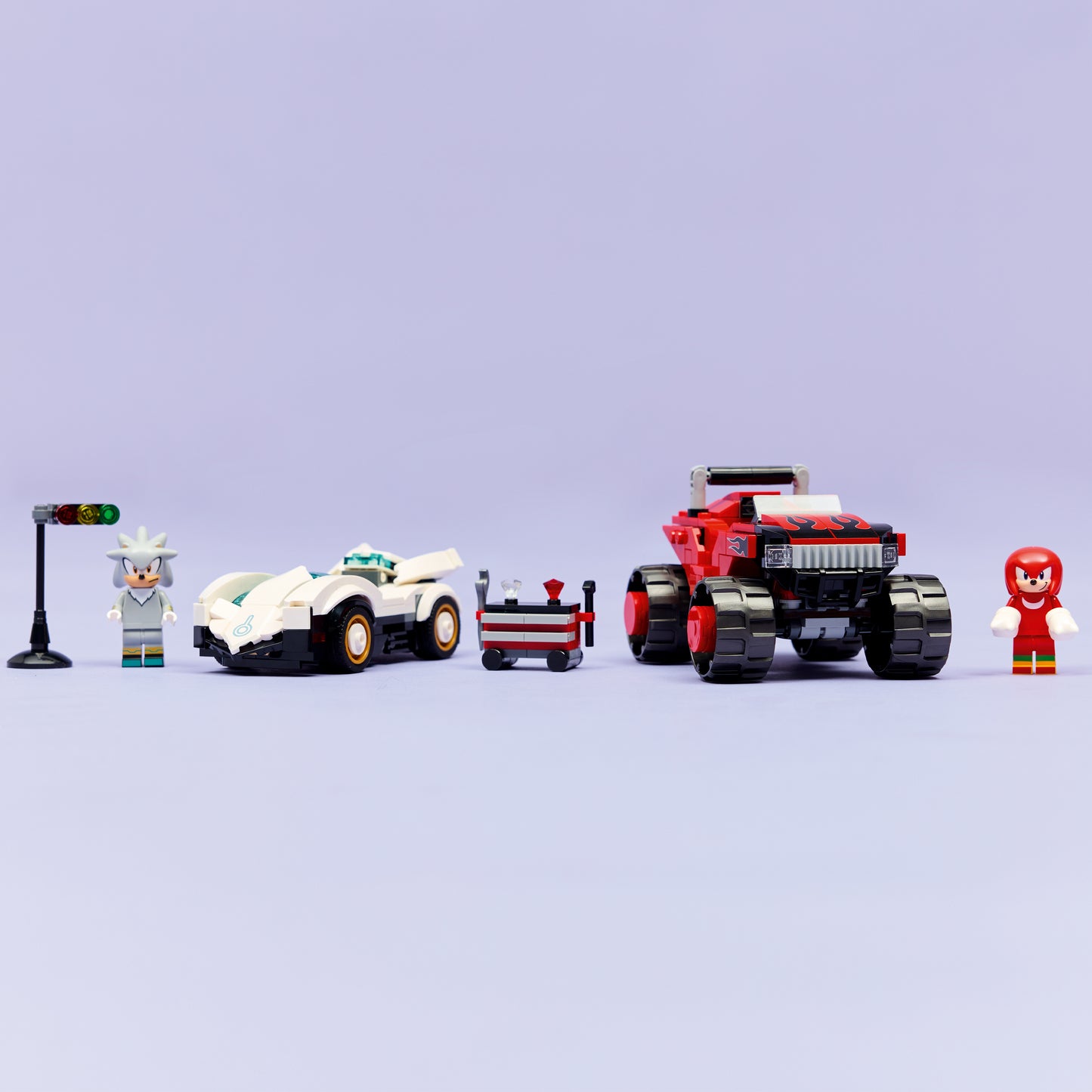 LEGO Sonic the Hedgehog: Silvers Car vs Knuckles Monster Truck (77118)