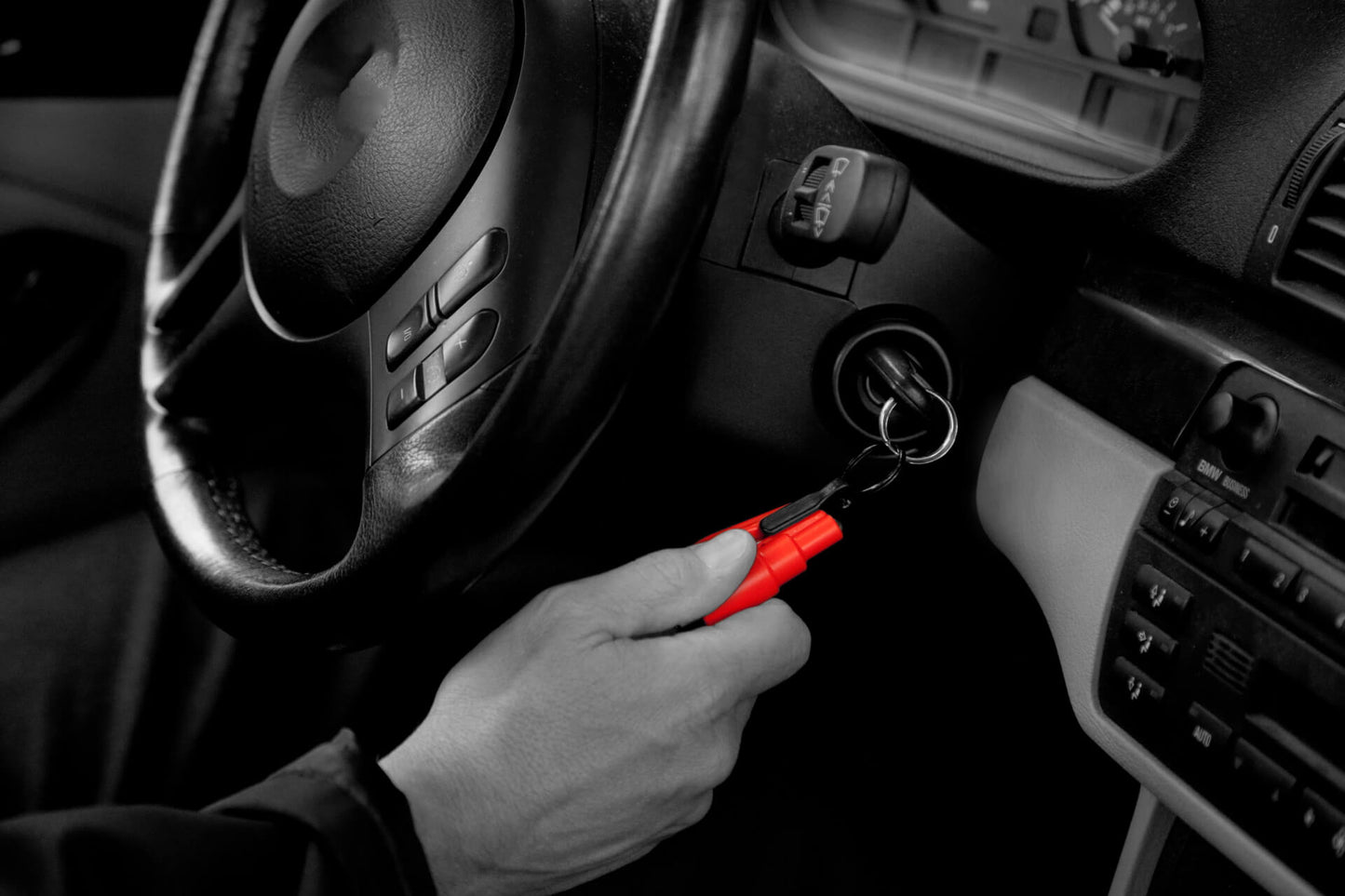 resqme® Car Escape Tool, Seatbelt Cutter / Window Breaker - Blue