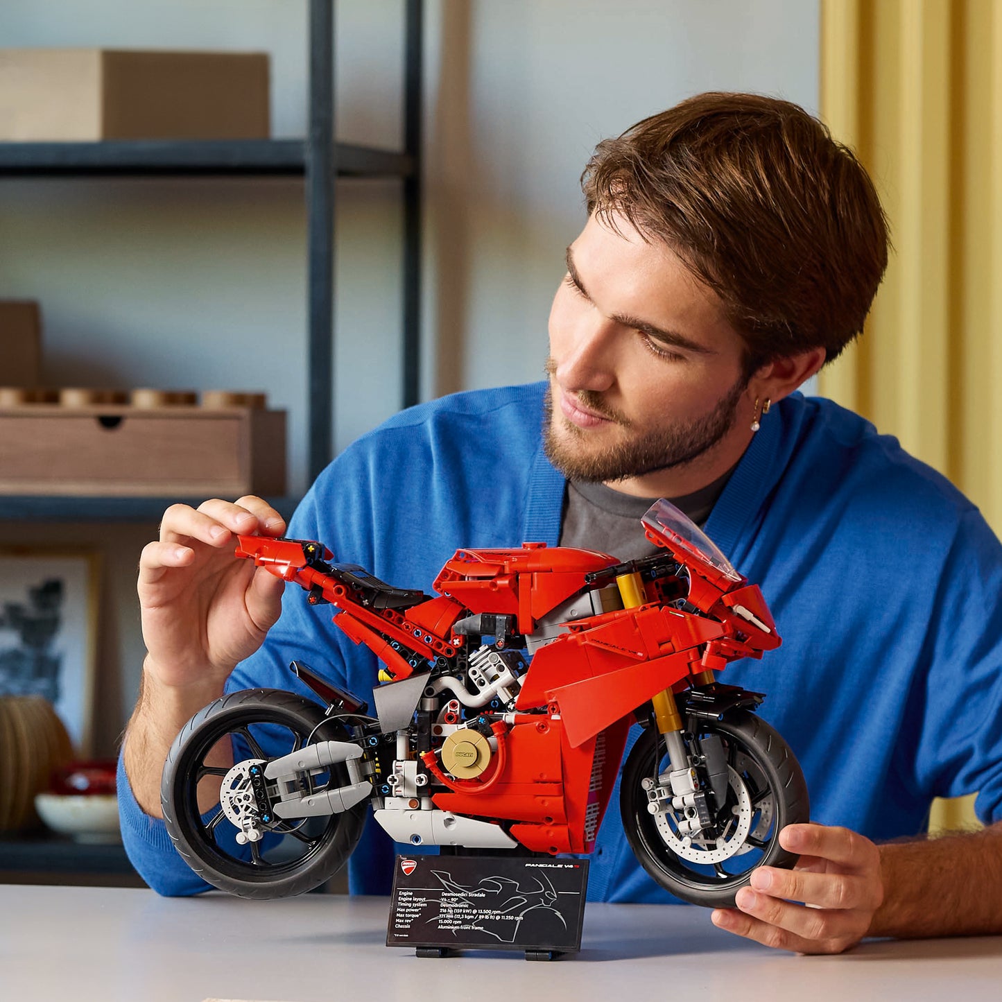 LEGO Technic: Ducati Panigale V4 S Motorcycle (42202)
