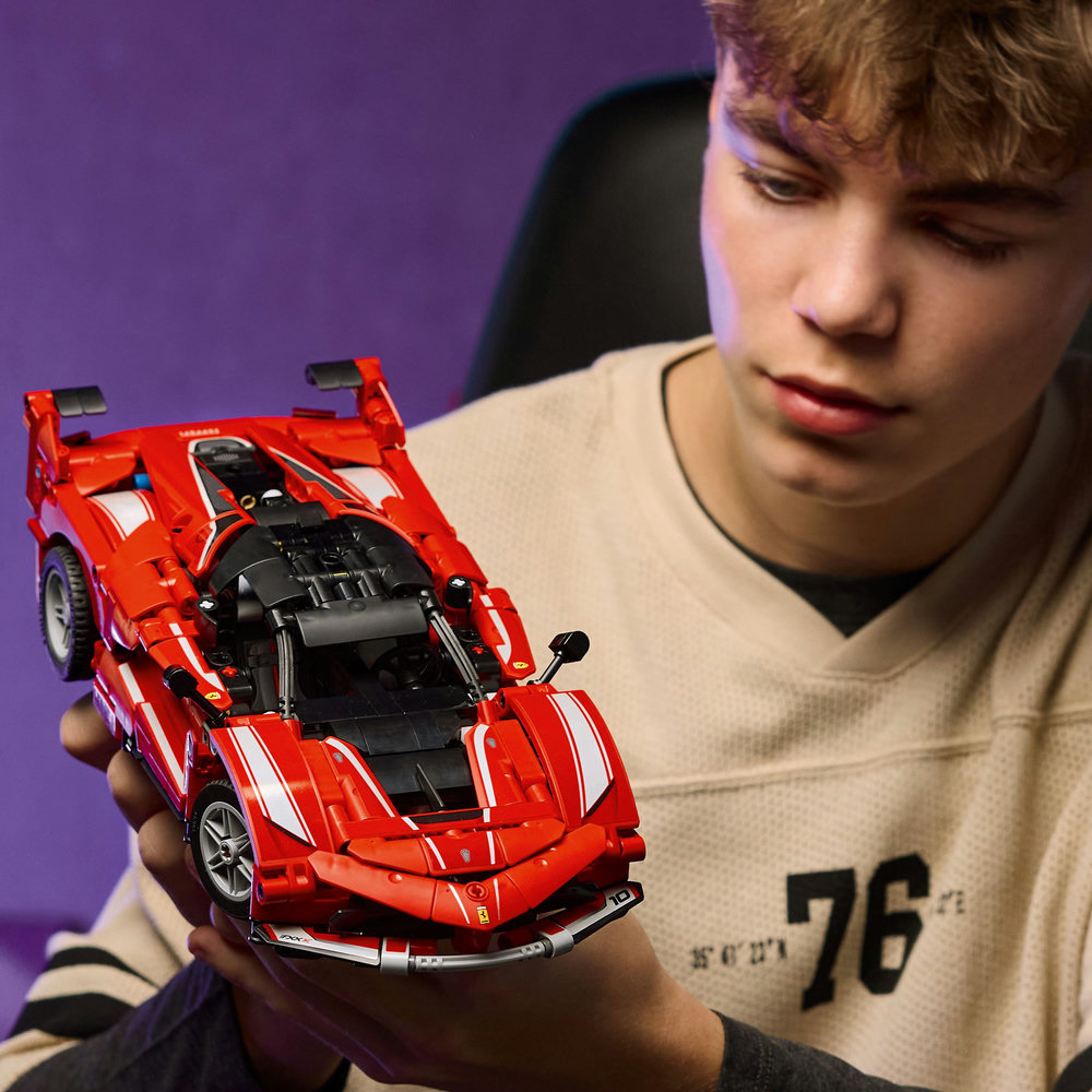 LEGO Technic: Ferrari FXX K Model Car (42212)