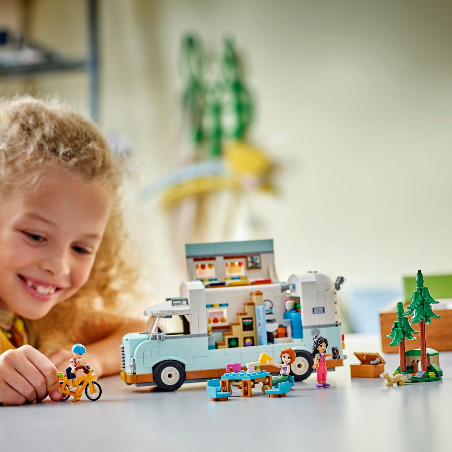 LEGO Friends: Friendship Camper Van Adventure (42663)