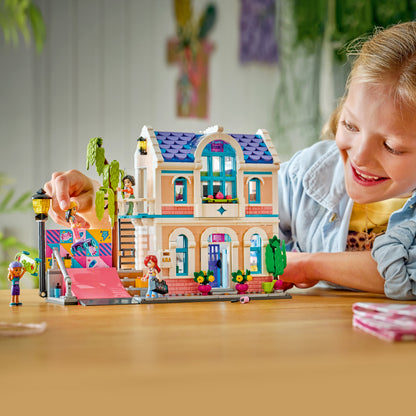 LEGO Friends: Lianns Family House (42687)