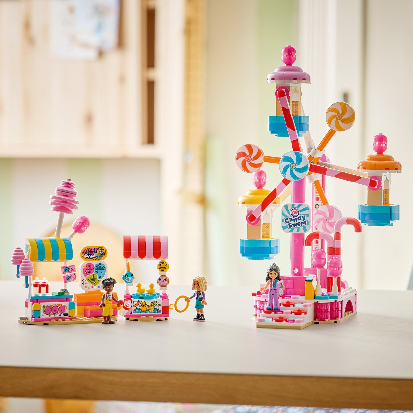 LEGO Friends: Candy & Cupcake Ferris Wheel (42700)