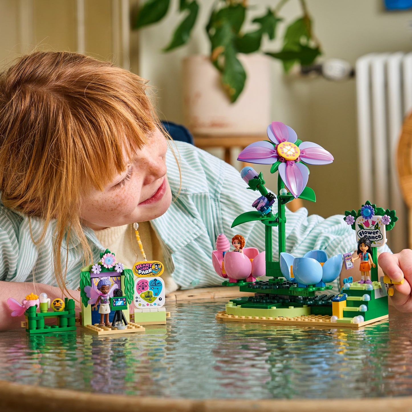 LEGO Friends: Spinning Flower & Fairy Teacup Ride (42702)