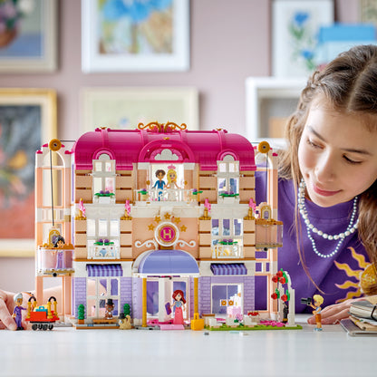 LEGO Friends: Heartlake City Grand Hotel (42704)