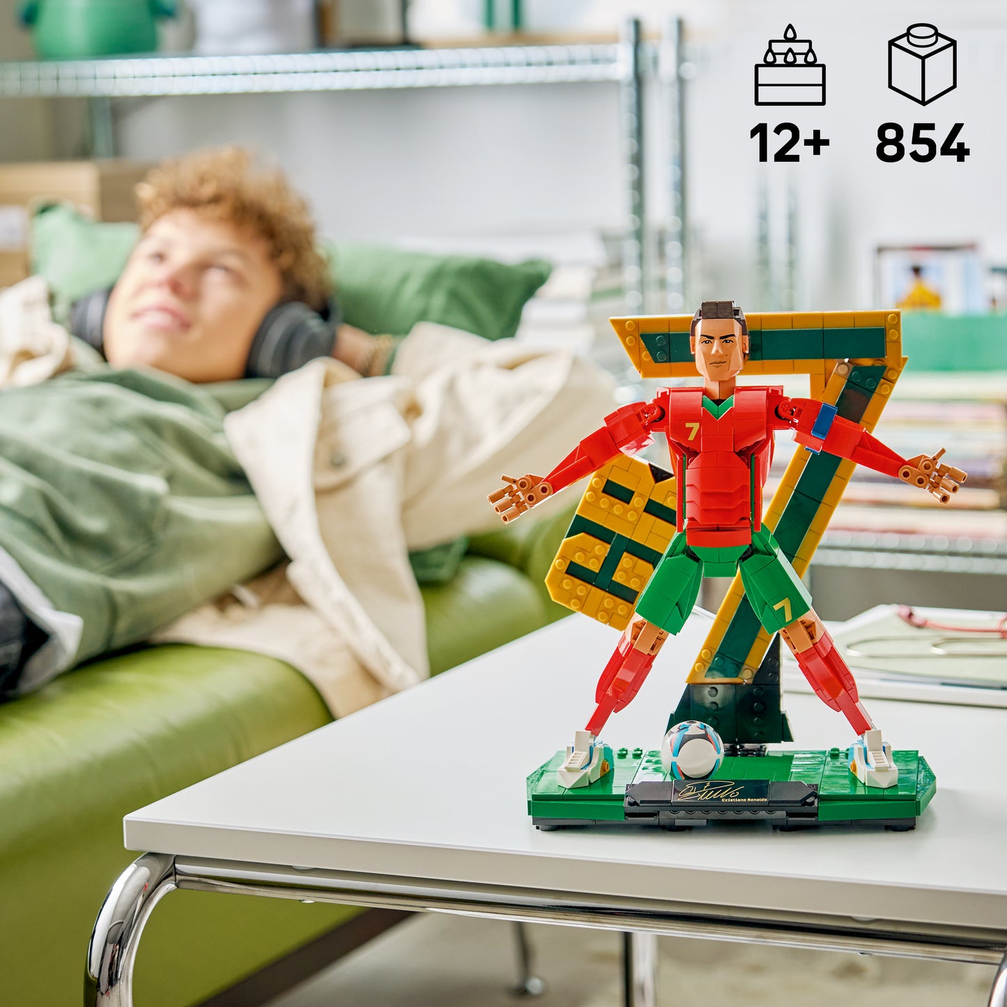 LEGO Editions: Cristiano Ronaldo Soccer Legend (43016)