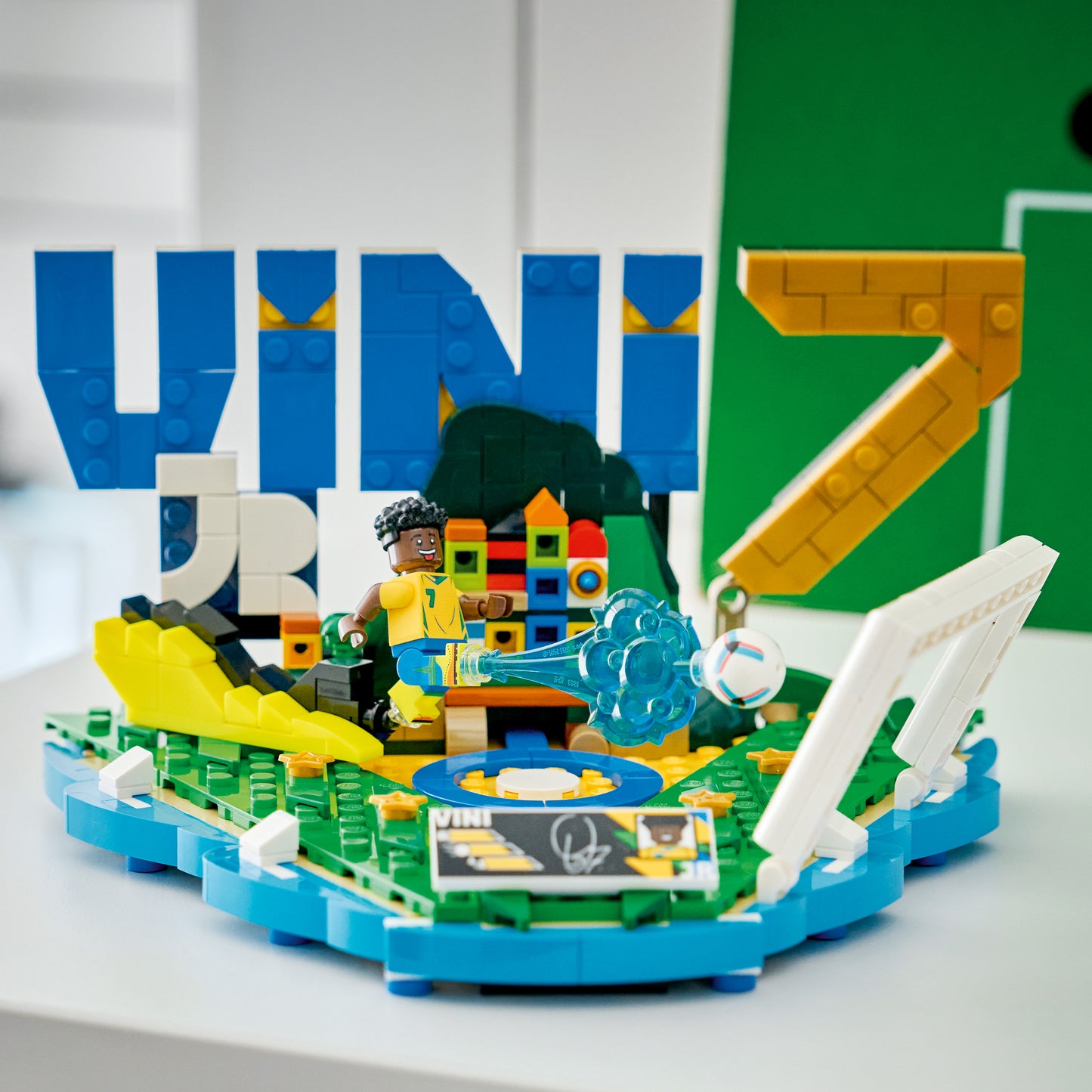 LEGO Editions: Vini Jr Soccer Highlights (43027)