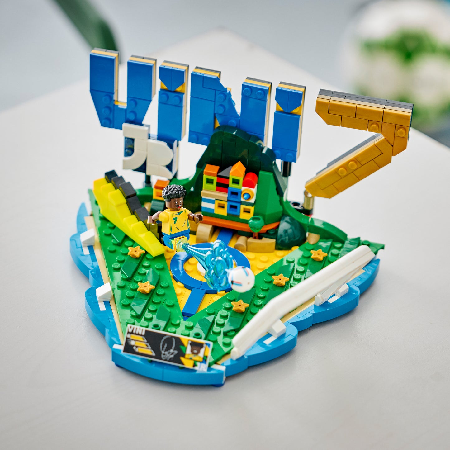 LEGO Editions: Vini Jr Soccer Highlights (43027)