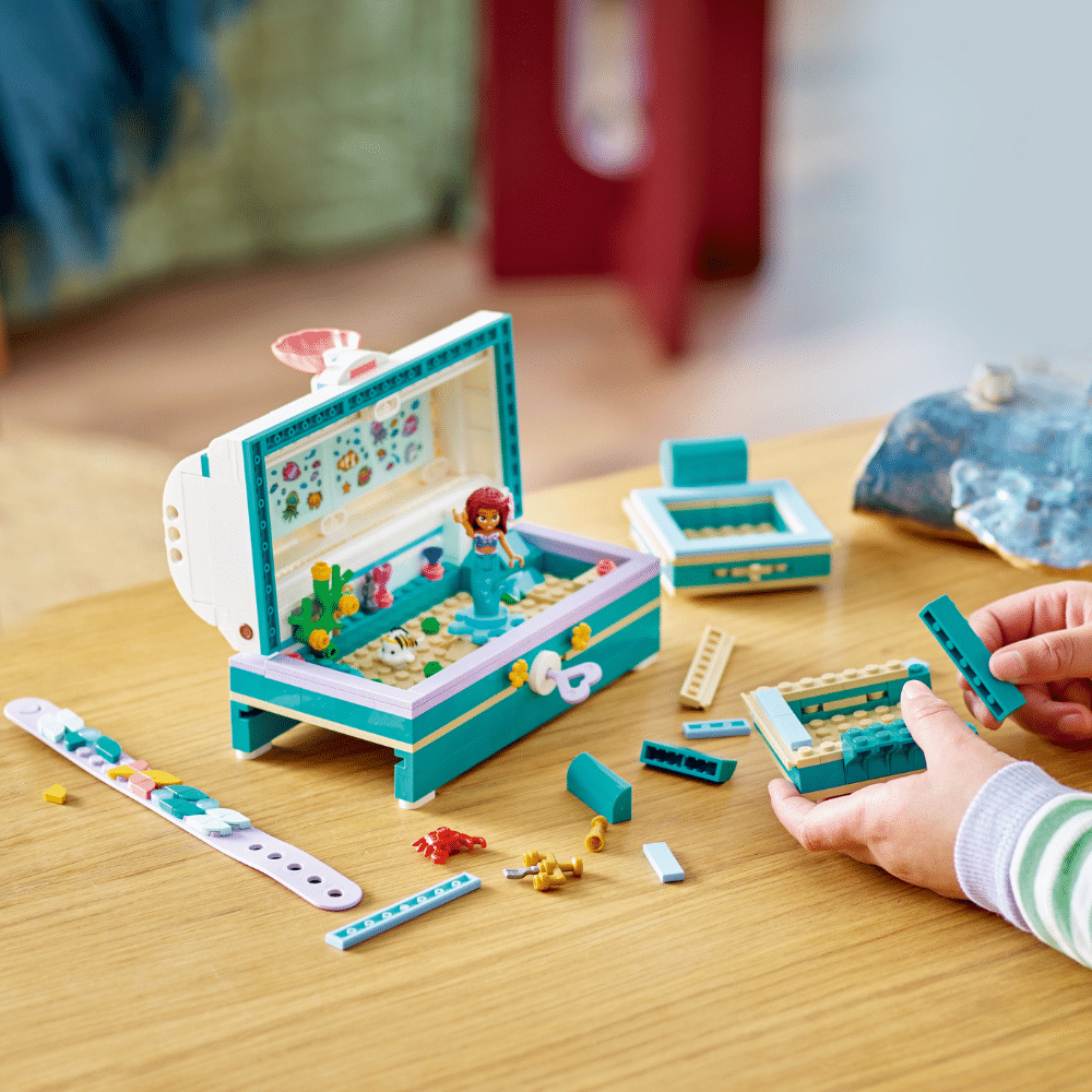 LEGO Disney: Ariel's  Treasure Chest (43229)