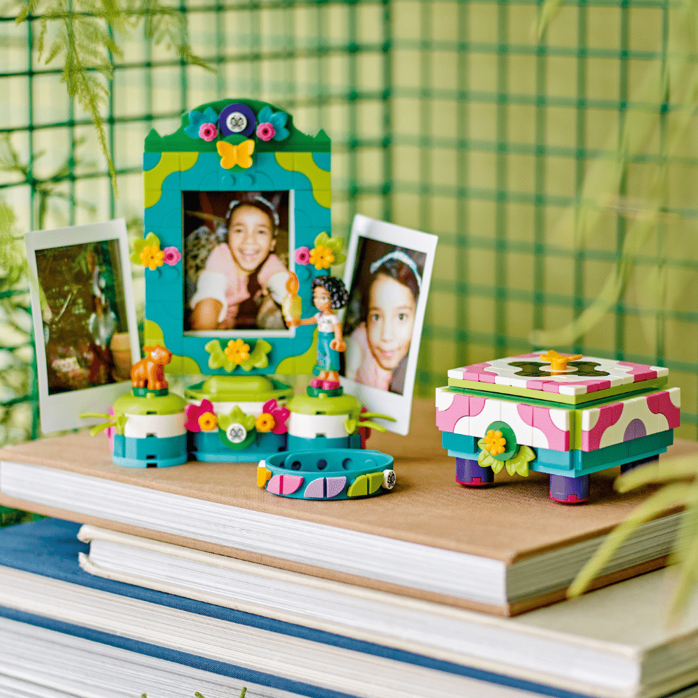 LEGO Disney Classic: Mirabel's Photo Frame and Jewellery Box (43239)