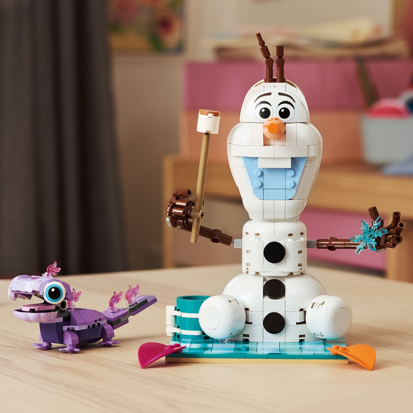 LEGO Disney: Frozen Olaf and Brunis Picnic Fun (43287)