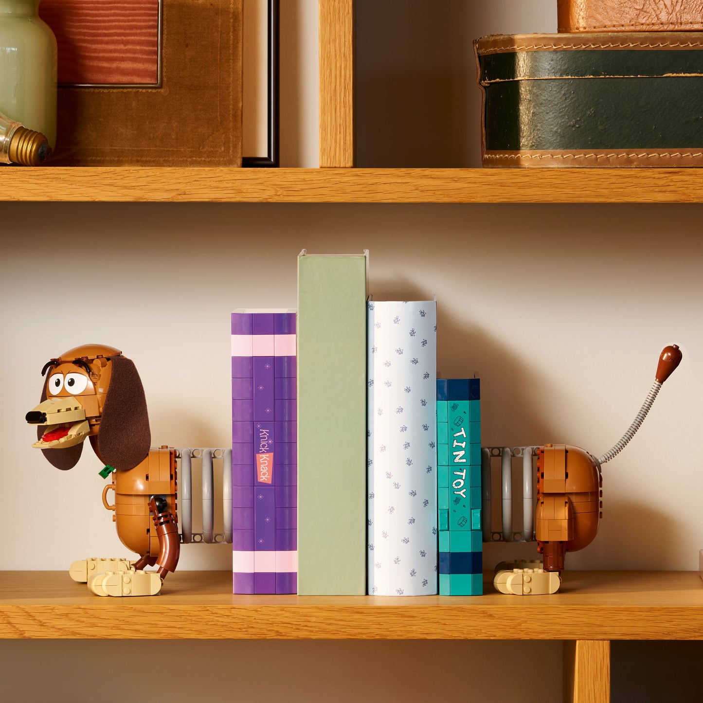 LEGO Disney and Pixar: Toy Story Slinky Dog Bookends (43301)