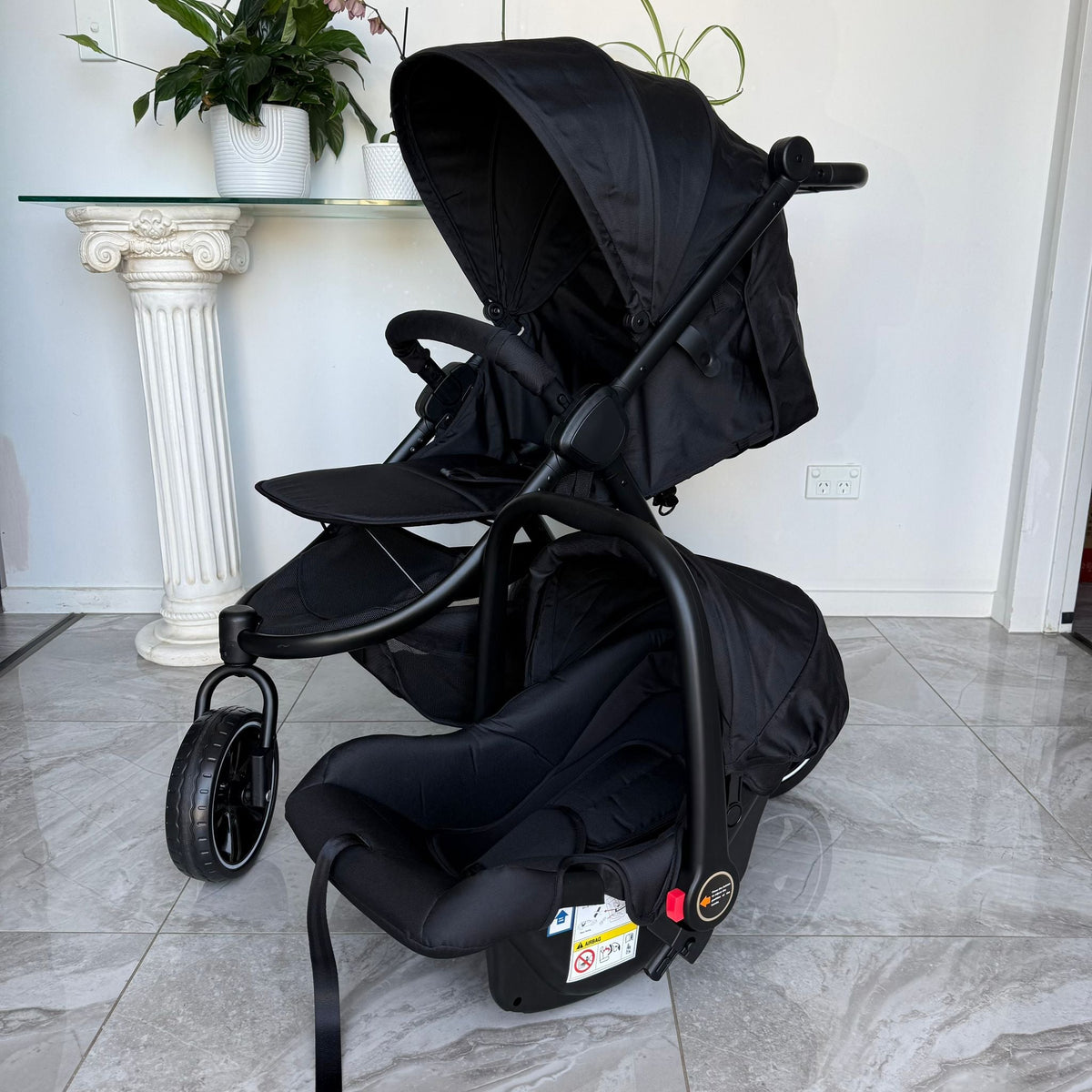 Arête Jogger Travel System with Capsule