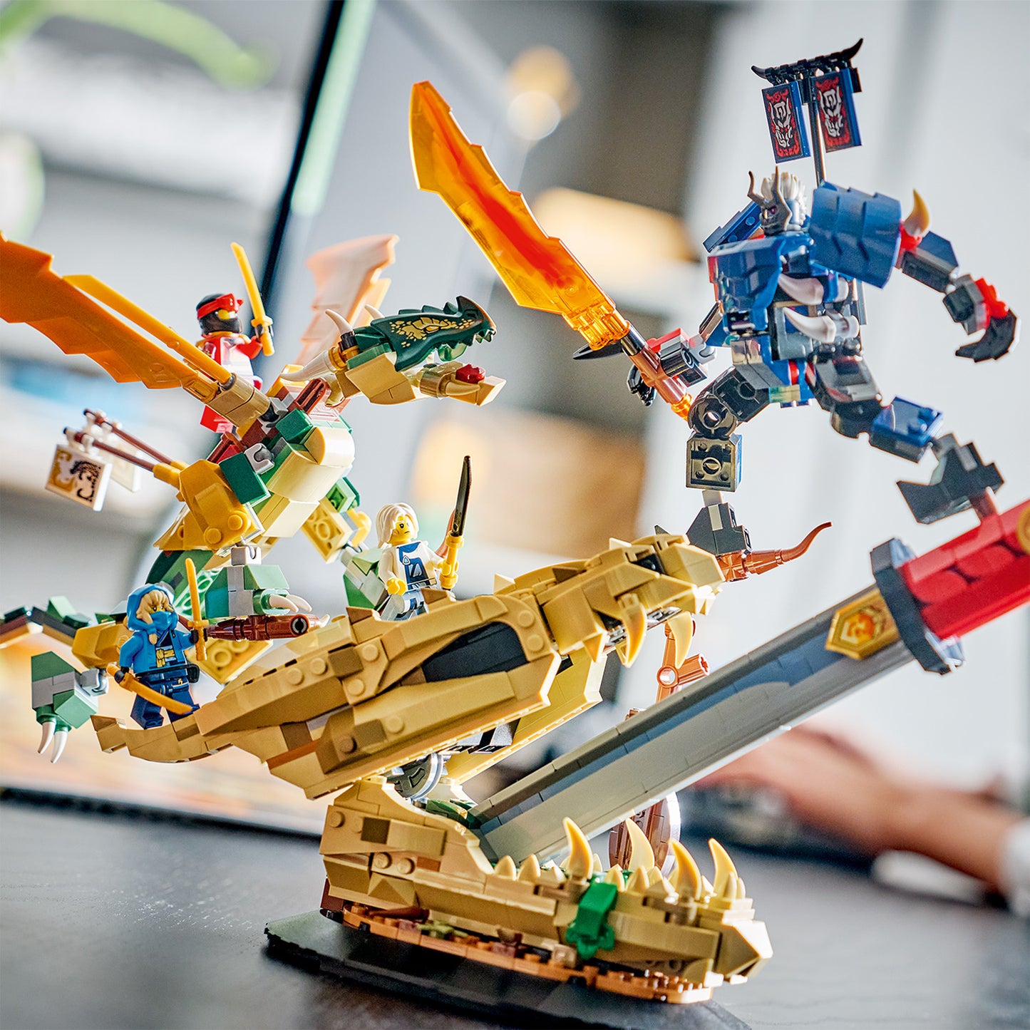 LEGO NINJAGO: Battle at the Dragons Blade (71871)